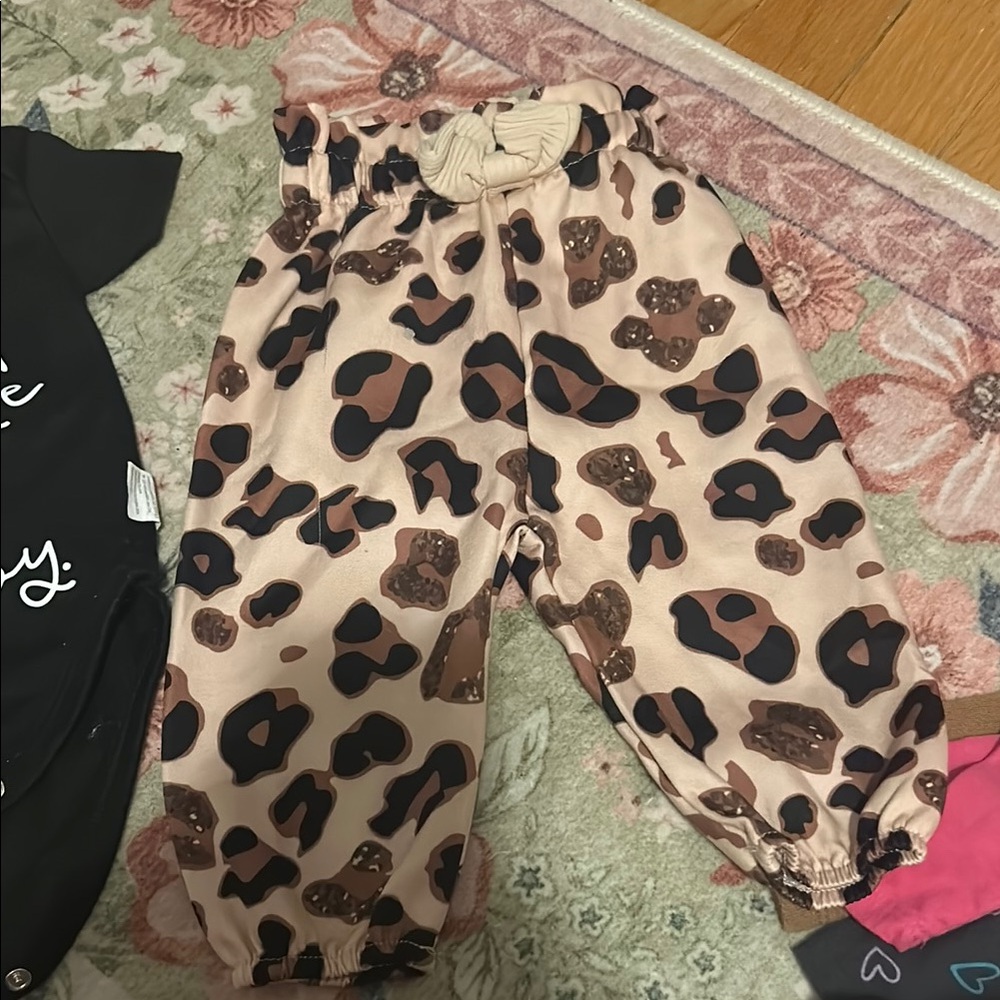 SHEIN onesie and pants - Picture 2 of 2